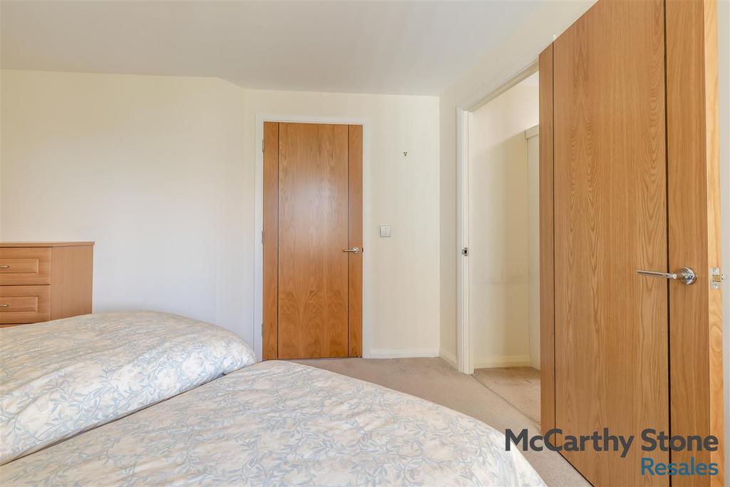 8680514-interior09.jpg