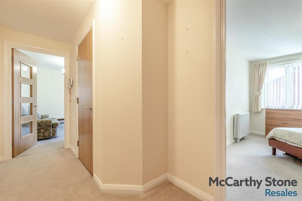 8680514-interior06.jpg