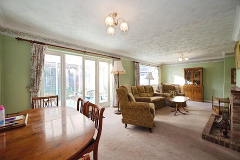 4 bedroom detached house for sale, Chichester Avenue, Hayling Island, Hampshire, PO11