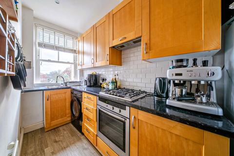 2 bedroom flat for sale, Constantine Road, Belsize Park, London, NW3