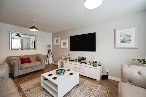 4 bedroom detached house for sale, Oyster Close, Hayling Island, Hampshire, PO11