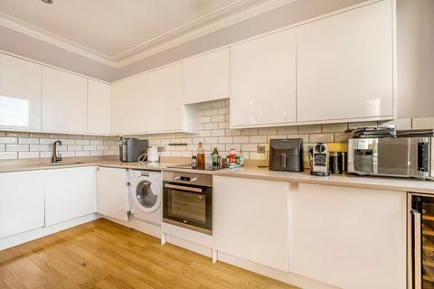 2 bedroom flat for sale, Fulham Palace Road, London SW6