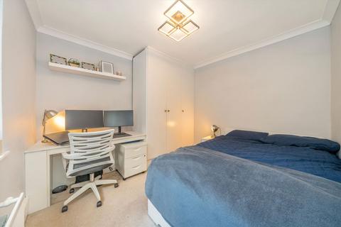 2 bedroom flat for sale, Fulham Palace Road, London SW6