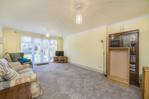 1 bedroom flat for sale, Kingston Road, Teddington TW11