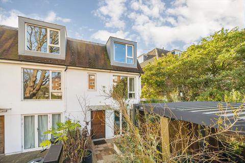 undefined, Augustus Road, London SW19