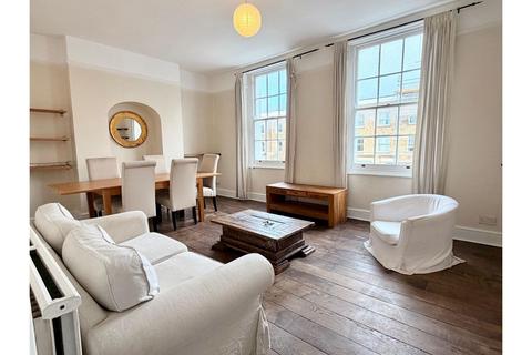 3 bedroom flat to rent, Stockwell Park Road, London, SW9