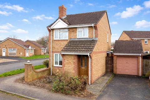 3 bedroom detached house for sale, Hazel Grove, Roundswell