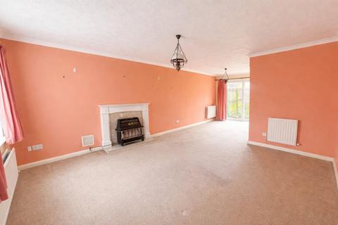 3 bedroom detached house for sale, Hazel Grove, Roundswell