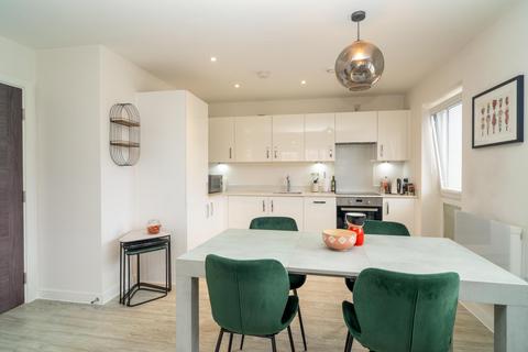 1 bedroom flat for sale, Holmesley Road, WD6 1AQ