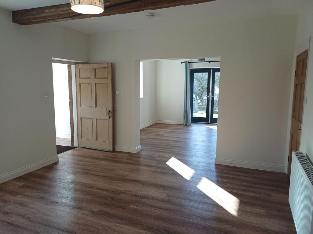Lounge/ Dining Room