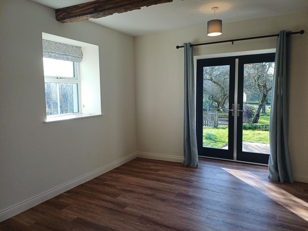 Lounge/ Dining Room