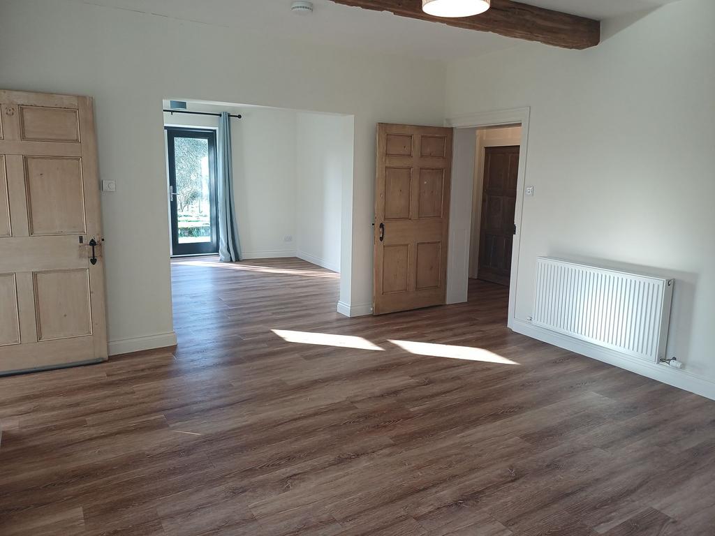 Lounge/ Dining Room