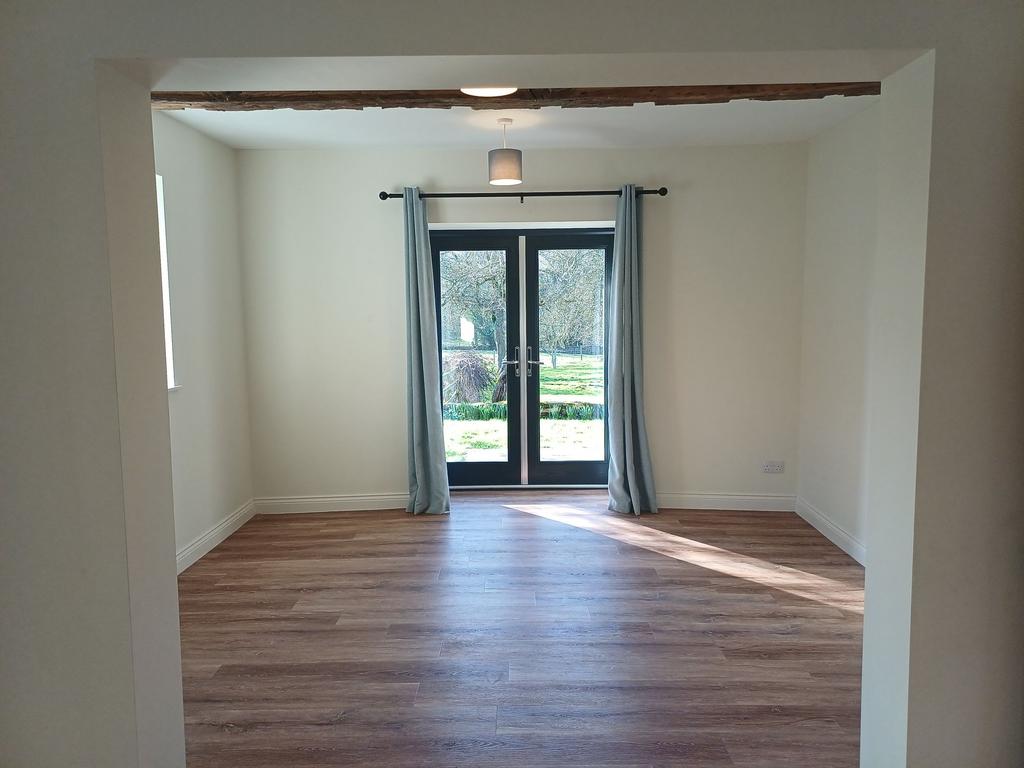 Lounge/ Dining Room