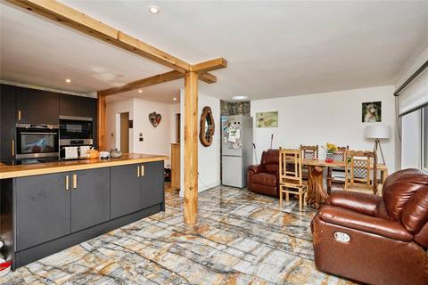 2 bedroom bungalow for sale, Mayfield Drive, Newport, Isle of Wight, PO30