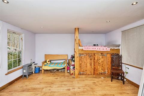 2 bedroom bungalow for sale, Mayfield Drive, Newport, Isle of Wight, PO30