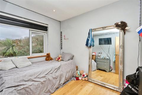 2 bedroom bungalow for sale, Mayfield Drive, Newport, Isle of Wight, PO30