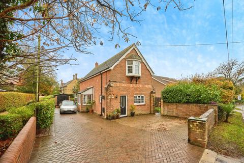 Staplers Road, Newport, Isle of Wight, PO30