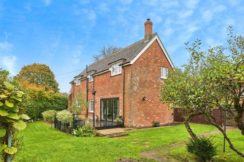 3 bedroom detached house for sale, Staplers Road, Newport, Isle of Wight, PO30
