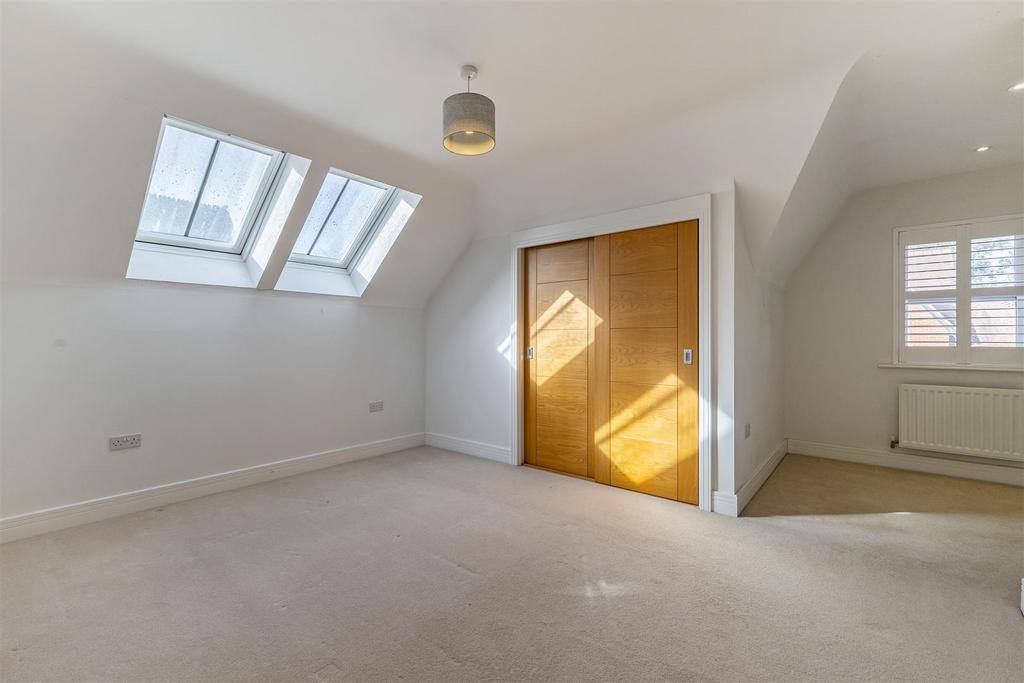 104556 4 Queensbury Gardens-13.jpg