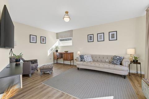 undefined, Gipsy Lane, Kettering NN16
