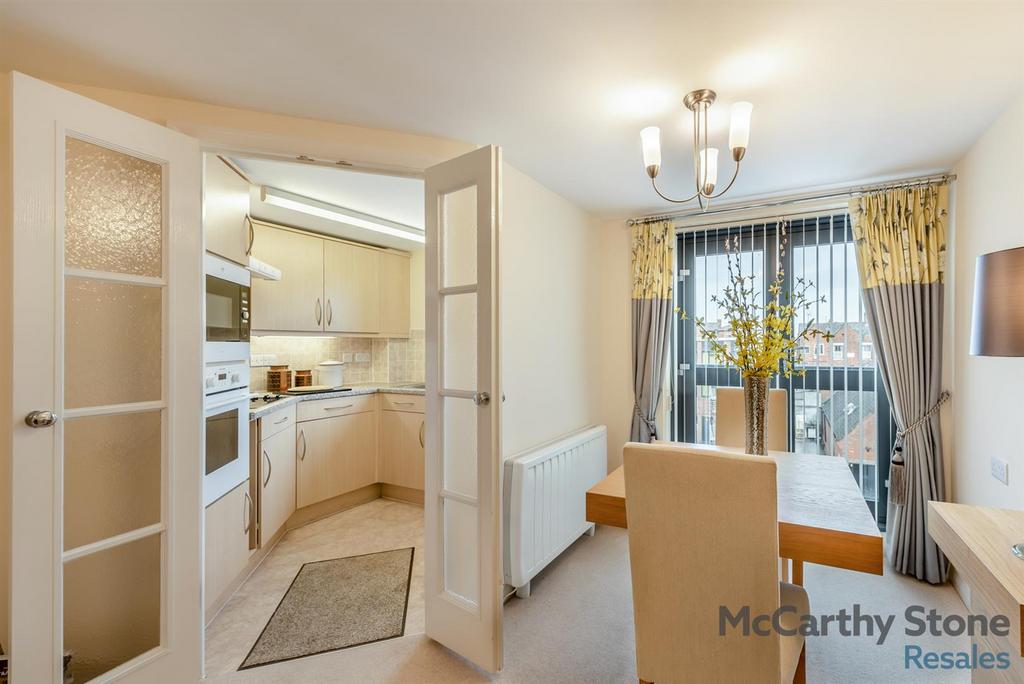 8680099-interior11.jpg