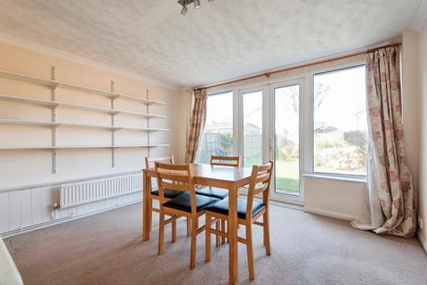 3 bedroom terraced house for sale, Russell Close, Stevenage