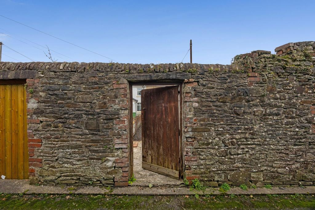 Garden access / Rear Lane
