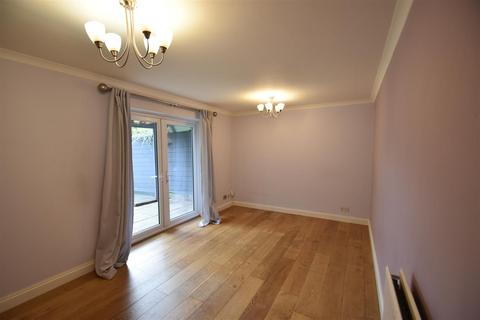 3 bedroom house to rent, Braemar Close, Stevenage SG2