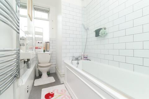 1 bedroom flat for sale, Beresford Gardens, Margate, Kent, CT9