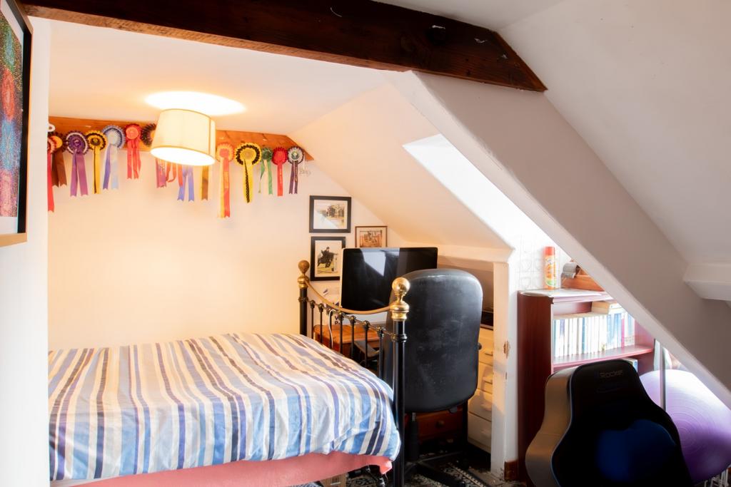 8 Market Street TPS 01208 74182-7