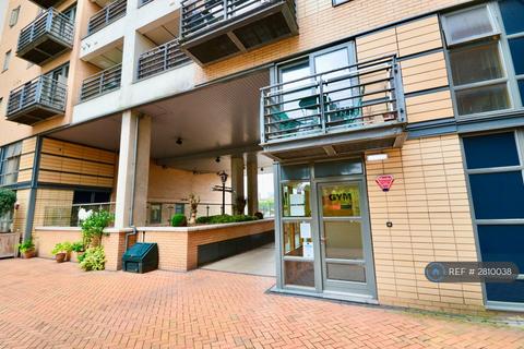 2 bedroom flat to rent, Balmoral Place, Hunslet, Leeds, LS10