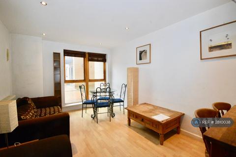 2 bedroom flat to rent, Balmoral Place, Hunslet, Leeds, LS10