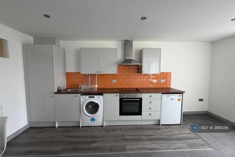 2 bedroom flat to rent, Springfield House, Barnsley, S70