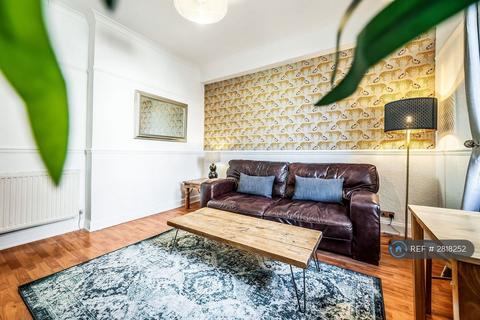 undefined, Piersfield Grove, Edinburgh, EH8