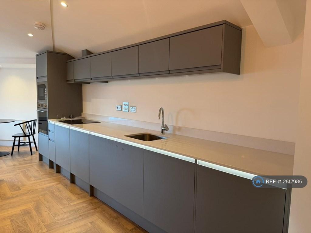 Long Kitchen