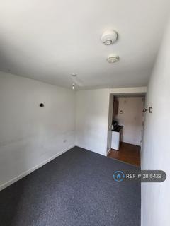 1 bedroom in a house share to rent, High Street, Bedford, MK40