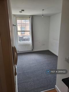 1 bedroom in a house share to rent, High Street, Bedford, MK40