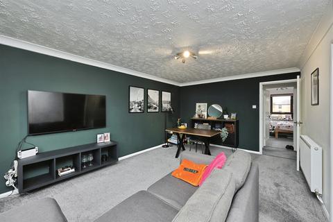 2 bedroom flat for sale, Bentley Way, Norwich