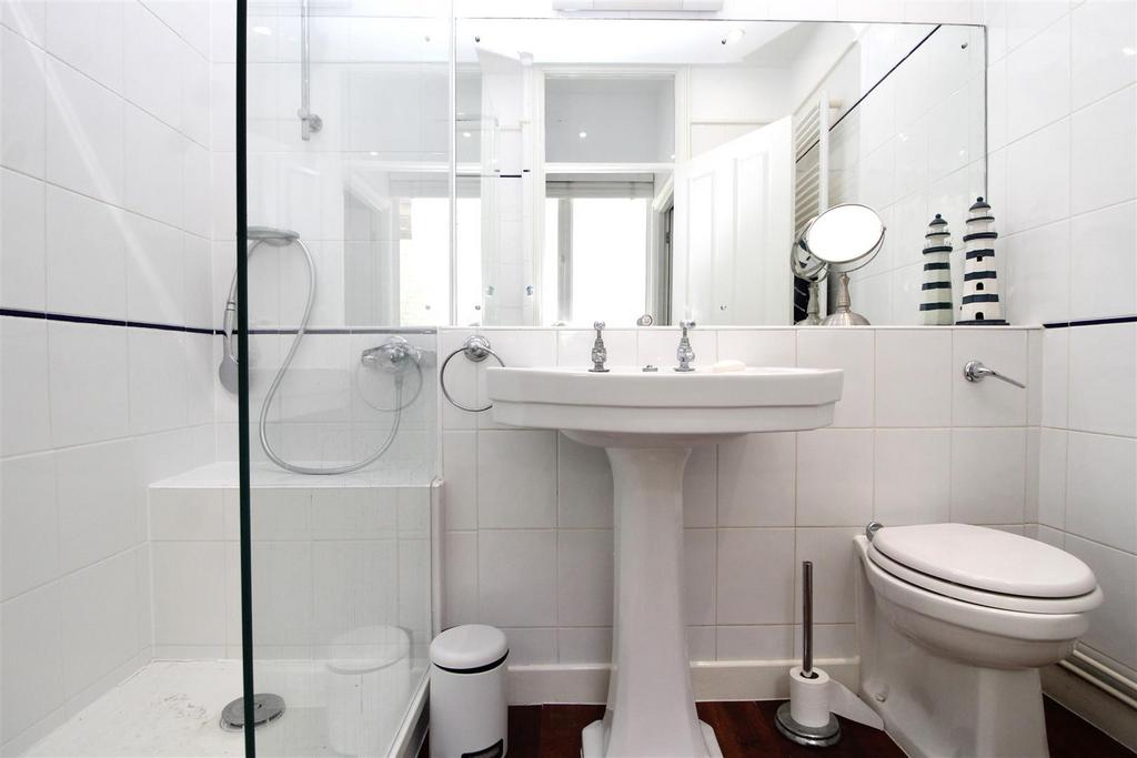 Shower room .JPG