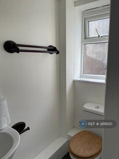 undefined, Second Avenue, London, N18