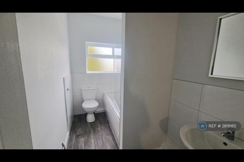 2 bedroom terraced house to rent, Summer Lane, Barnsley, S73