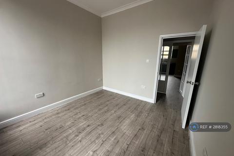 2 bedroom flat to rent, Green Lane, Goodmayes, IG3