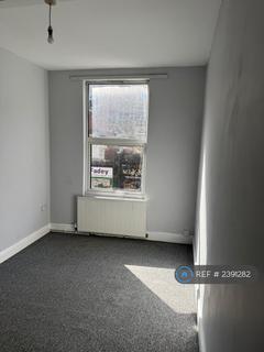 1 bedroom flat to rent, High St, Gillingham, ME7