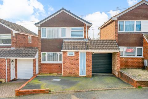 3 bedroom semi-detached house for sale, Abberley Avenue, Stourport-On-Severn, DY13