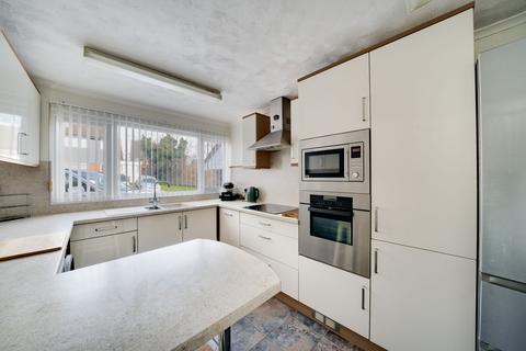 3 bedroom semi-detached house for sale, Abberley Avenue, Stourport-On-Severn, DY13