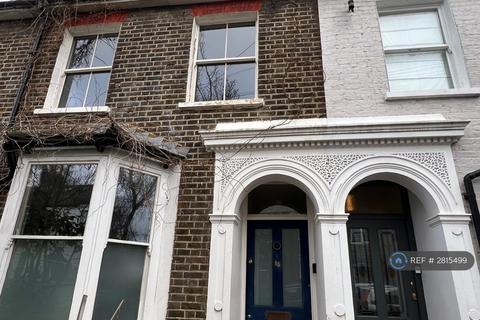 3 bedroom terraced house to rent, Shakespeare Road, London, W3