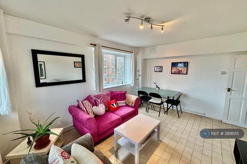 1 bedroom in a flat share to rent, Threadgold House, London, N1