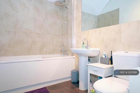 2 bedroom terraced house to rent, Southern Road, Thame, OX9