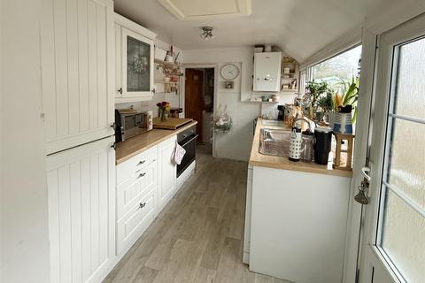 2 bedroom terraced house for sale, Nelson Avenue, Tonbridge
