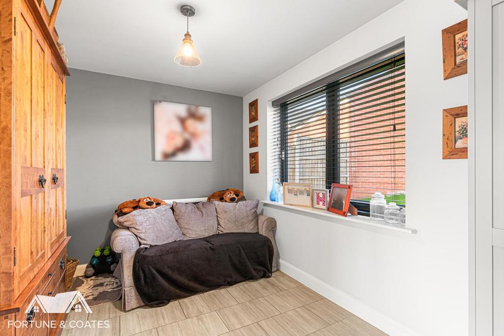 Medlar Close 18.jpg